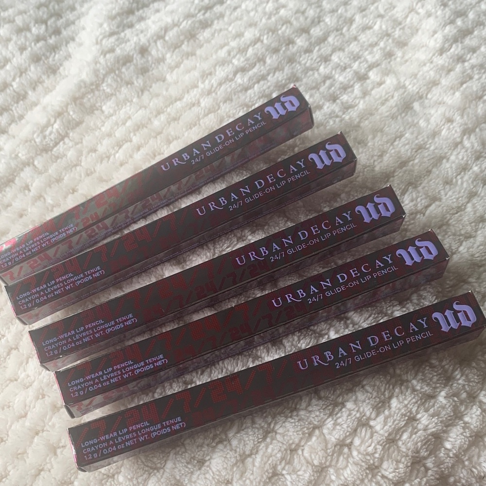 Urban Decay 💜24/7 Glide-On Lip Pencil💜